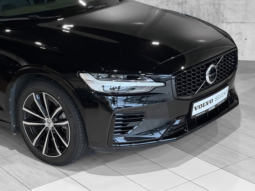 Bilde 2 av Volvo V60 Recharge T6 Plus Dark Long Range SEMI.EL.HF|H&K|