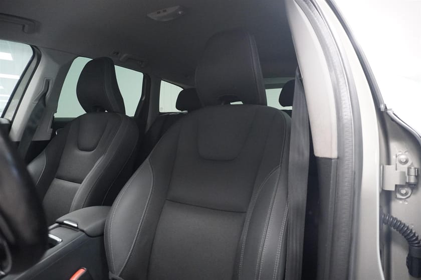 Bild 4 av Volvo XC60 D4 181hk Momentum Business Edition Dragkrok