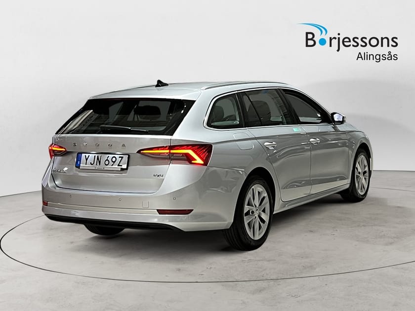 Bild 3 av Škoda Octavia Kombi Style TDI 150hk 4x4 Drag/Värmare/B-Kamera
