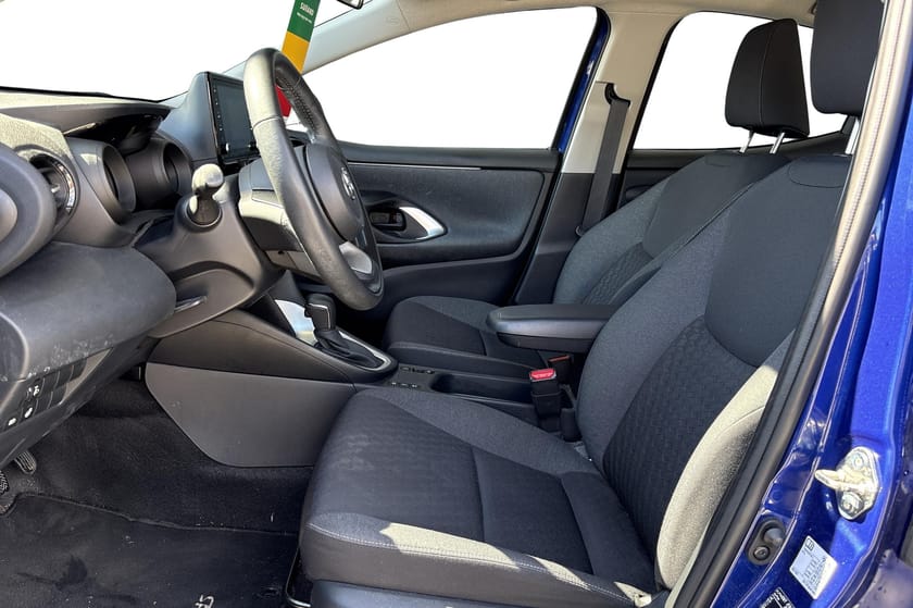 Bilde 3 av Toyota Yaris Hybrid Active Tech I Apple CarPlay I Økonomisk