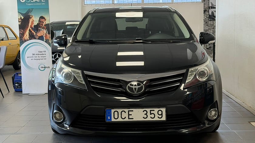 Bild 2 av Toyota Avensis Kombi 2.2 D-4D Executive|Adaptiv farthållare|Automat