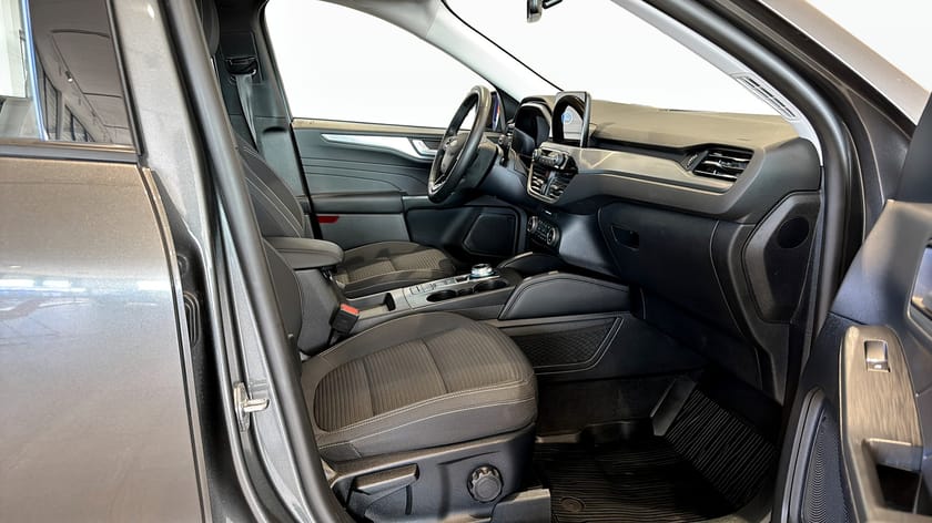 Bild 3 av Ford Kuga Plug-In Hybrid TITANIUM 2.5 PHEV Privatleasing från 4495 kr/mån