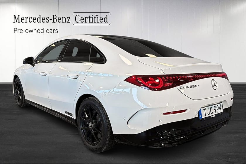 Bild 4 av Mercedes-Benz CLA 250+ AMG Pano 360 Minnestolar