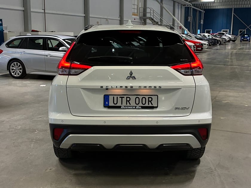 Bild 5 av Mitsubishi Eclipse Cross PHEV 2.4 MIVEC S-AWC Backkamera Keyless Vinterhjul