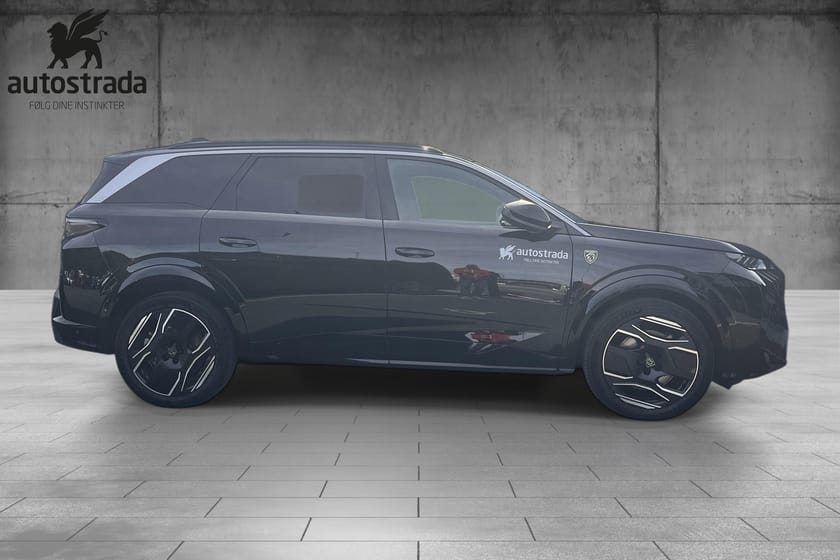 Bilde 4 av Peugeot E-5008 Dual Motor Demobil, GT Executive 4x4, hengerfeste