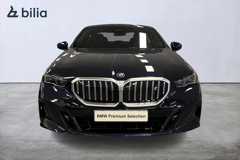 Bild 5 av BMW i5 xDrive40 Sedan xDrive 40 M-sport | H&K | Drag | Aktiv farth.