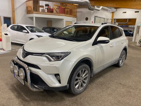 Toyota RAV4 2,0 AWD Automat Executive | Drag | Motorvärmare | Vinterhjul
