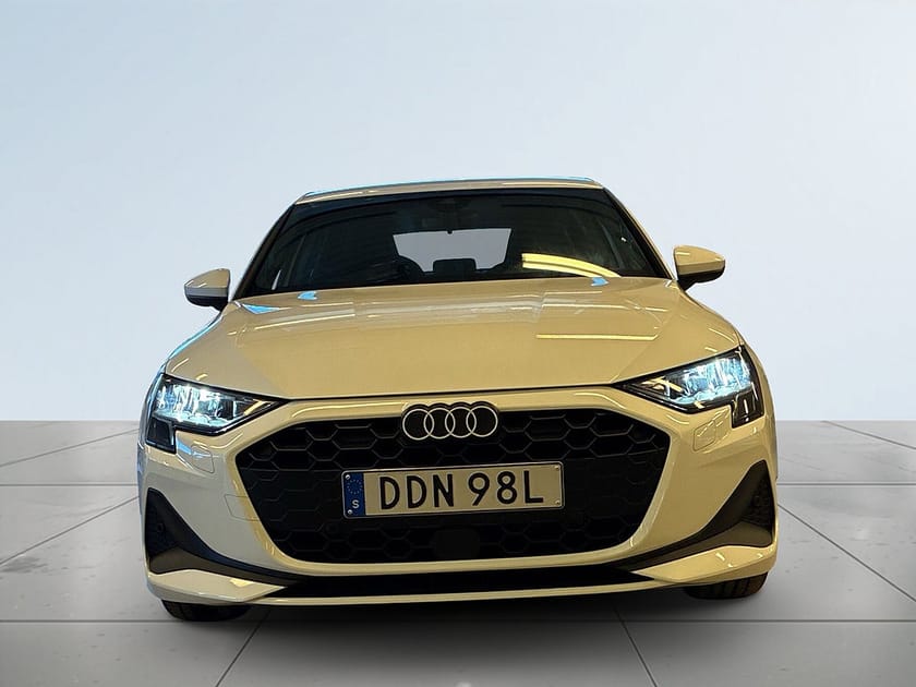 Bild 2 av Audi A3 Sportback 35 TFSI MOMS/S&Vdäck/Kamera/Psens/Adaptiv farthållare
