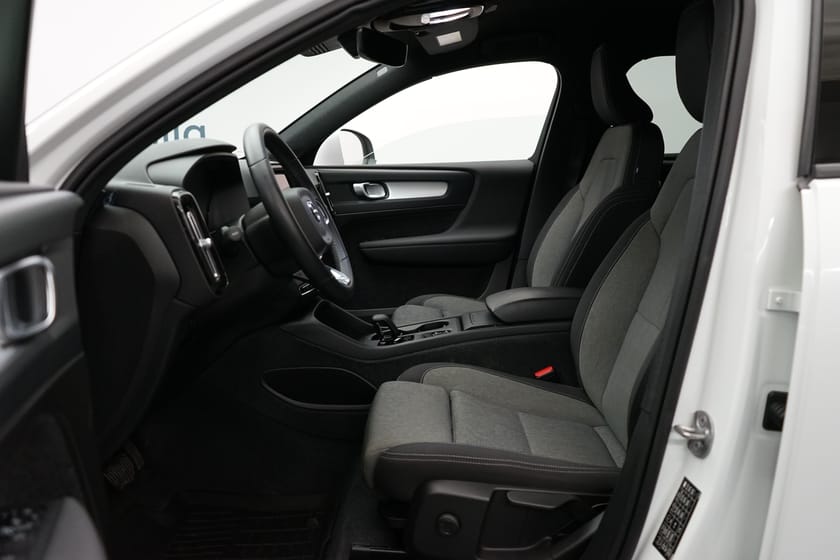 Bild 5 av Volvo XC40 B4 FWD Bensin Core SE II, Navigation, Baklucka elmanövrerad