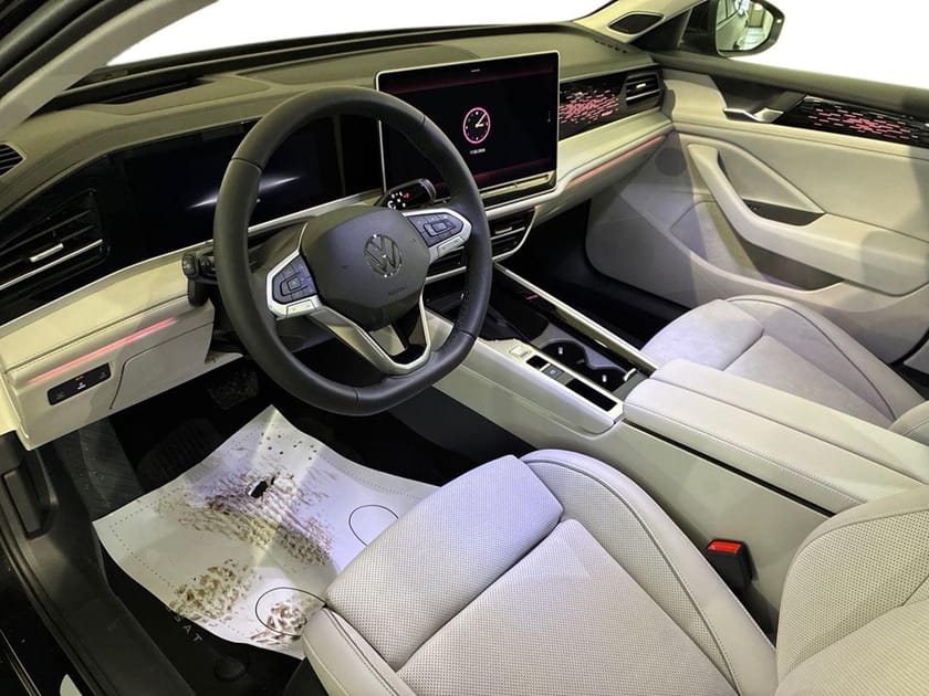 Bild 5 av Volkswagen Passat Variant eHybrid ELEGANCE 272 HK
