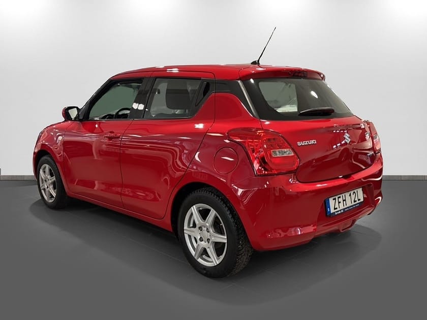 Bild 5 av Suzuki Swift Hybrid 83hk Vinterhjul Farthållare 2483 mil