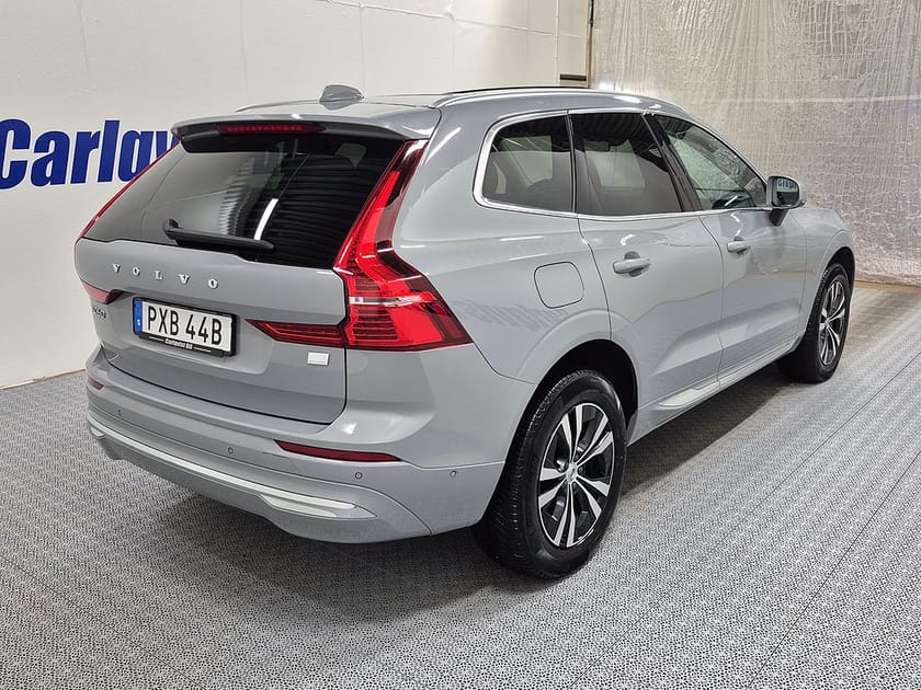 Bild 4 av Volvo XC60 T6 Recharge Core Bright plug in AWD 350HK 4x4 Panorama