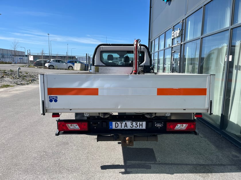 Bild 5 av Ford Transit 350 Chassi Cab Kranbil 2.0 EcoBlue 3-Sits Drag MOMS