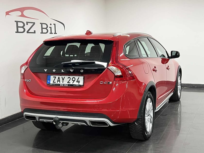 Bild 5 av Volvo V60 Cross Country D4 AWD Classic Momentum Drag B-Kam