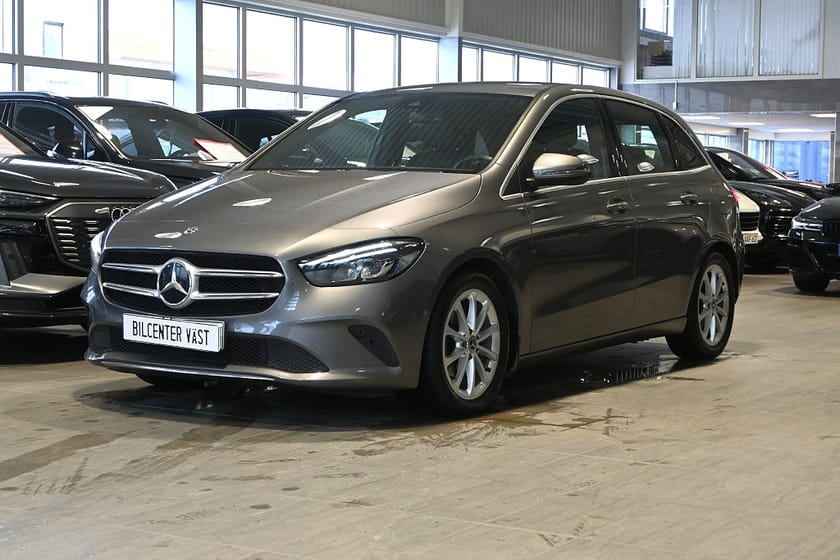 Bild 1 av Mercedes-Benz B 180 7G-DCT Navi Värmare Drag Kamera