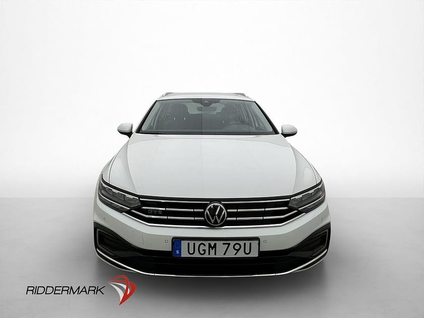 Bild 2 av Volkswagen Passat Sportscombi GTE 218hk P-Värm P-Sensorer CarPlay Navi
