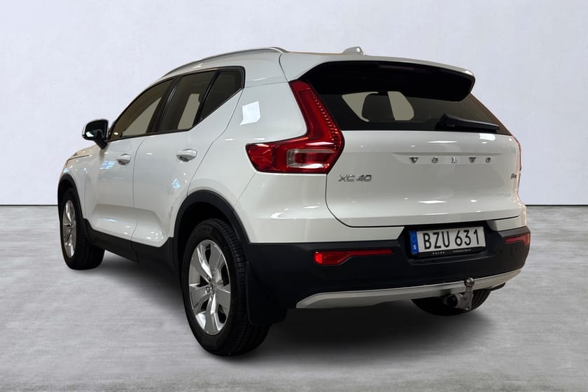 Bild 4 av Volvo XC40 B4 FWD Bensin Momentum Advanced SE
