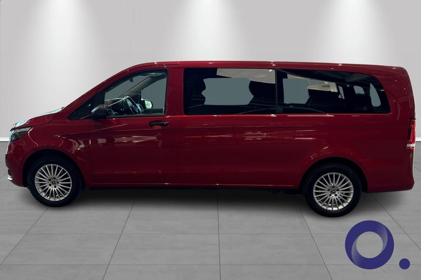 Bilde 2 av Mercedes-Benz Vito Tourer 119 CDI 4x4 3.2t 4MATIC A3 || Webasto || LED || Distronic