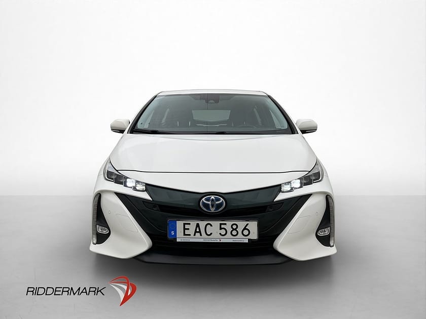 Bild 2 av Toyota Prius Plug-in Hybrid 123hk Executive JBL HUD Kamera Navi  BT