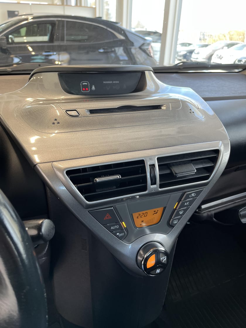 Bild 5 av Toyota iQ Liten 4-sitsig bil, AC ur funktion
