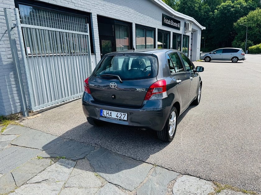 Bild 3 av Toyota Yaris 1.0 VVT-i 69HK 5-D / VÄRMARE
