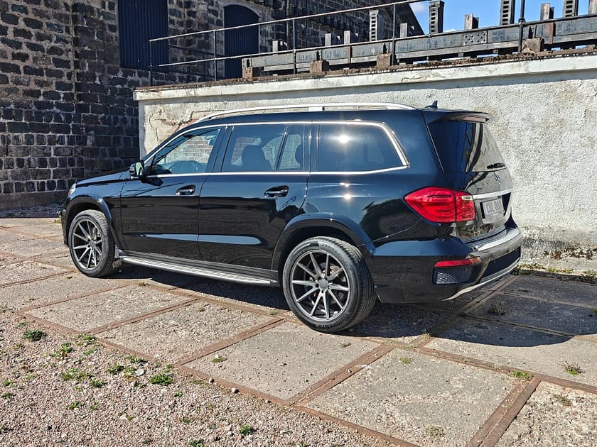 Bild 3 av Mercedes-Benz GL 350 BlueTEC 4MATIC 350, 4MATIC, 7-Tronic Plus, 258hk, AMG Line, 7-Sits