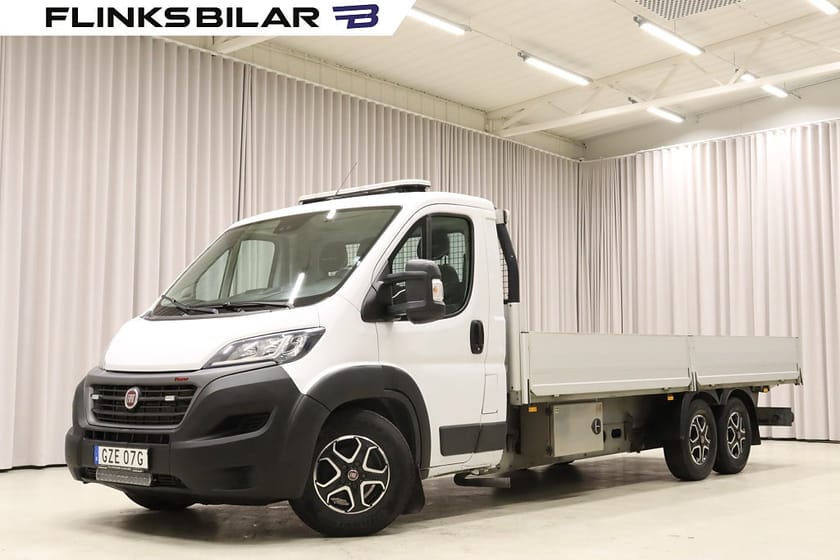 Bild 2 av Fiat Ducato Chassi Cab 2.3 160HK Långflak|Webasto|5.2m|Lastar927Kg|Nykamrem
