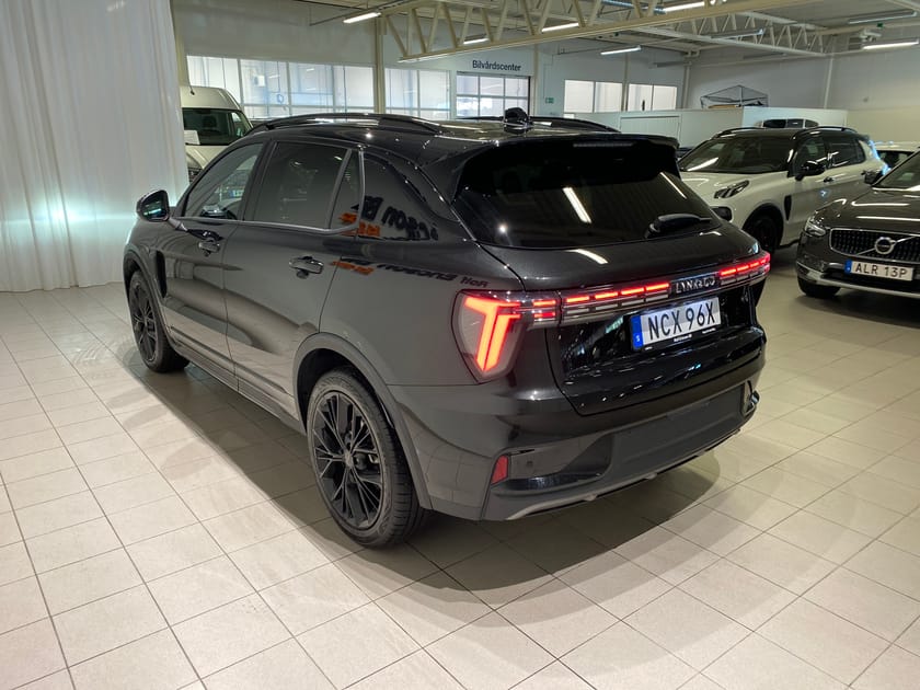 Bild 3 av Lynk & Co 01 PHEV More