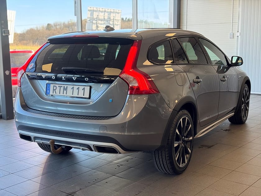 Bild 2 av Volvo V60 Cross Country D4 AWD Polestar Taklucka H/K Drag