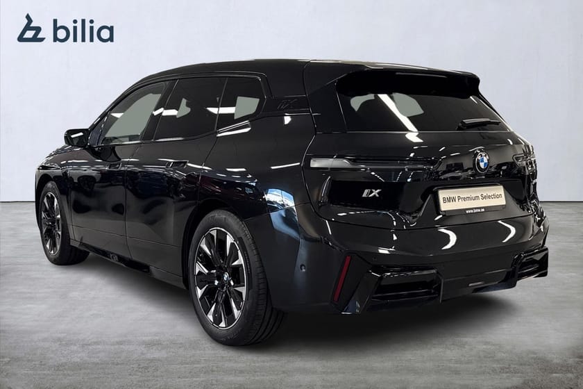 Bild 2 av BMW iX xDrive60 xDrive 60 M-Sport Pro | Fully Charged | Panorama | H&K