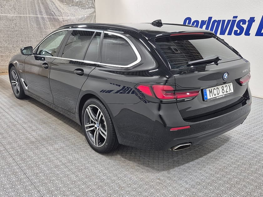 Bild 5 av BMW 530e Touring Plug in 292HK Läder Panorama