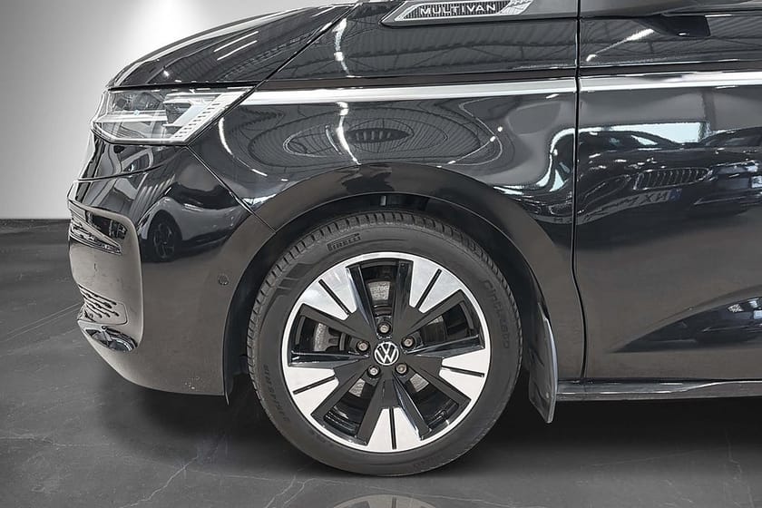 Bild 2 av Volkswagen Multivan eHybrid 1.4 TSI 218hk 7-sits Moms H/K Drag Värm Skinn