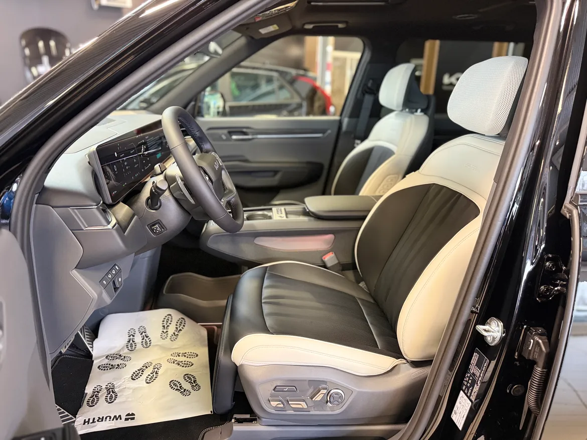 picture of a car