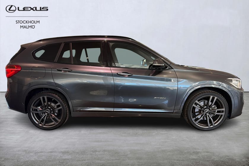 Bild 4 av BMW X1 xDrive20d M-Sport 190hk Drag HUD Harman Kardom Navi Keyless Backkamera