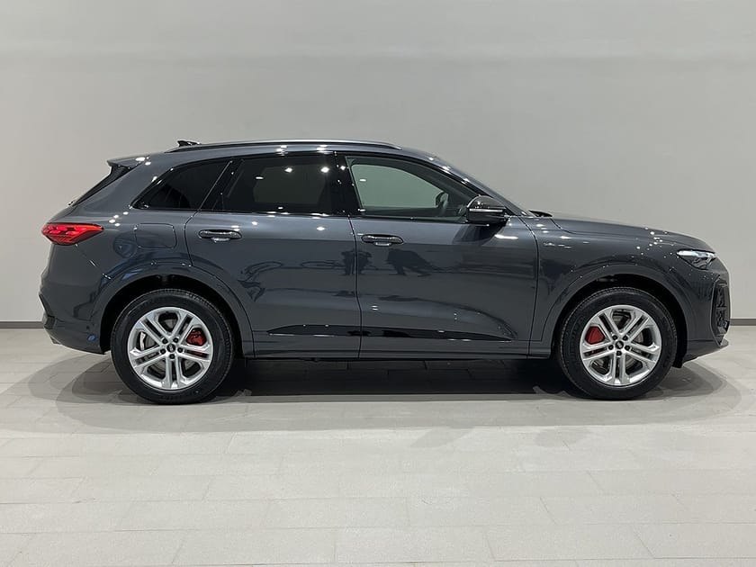 Bild 2 av Audi Q5 e-hybrid quattro Sportback SUV 270 KW S TRONIC