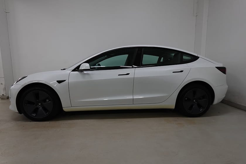 Bild 3 av Tesla Model 3 Long Range AWD 360° Premium Sound Autopilot Pano P-Värm