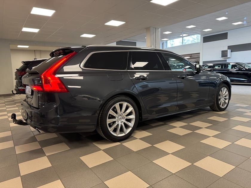 Bild 5 av Volvo V90 D4 AWD Geartronic Momentum VOC Drag 190 Hk Euro 6