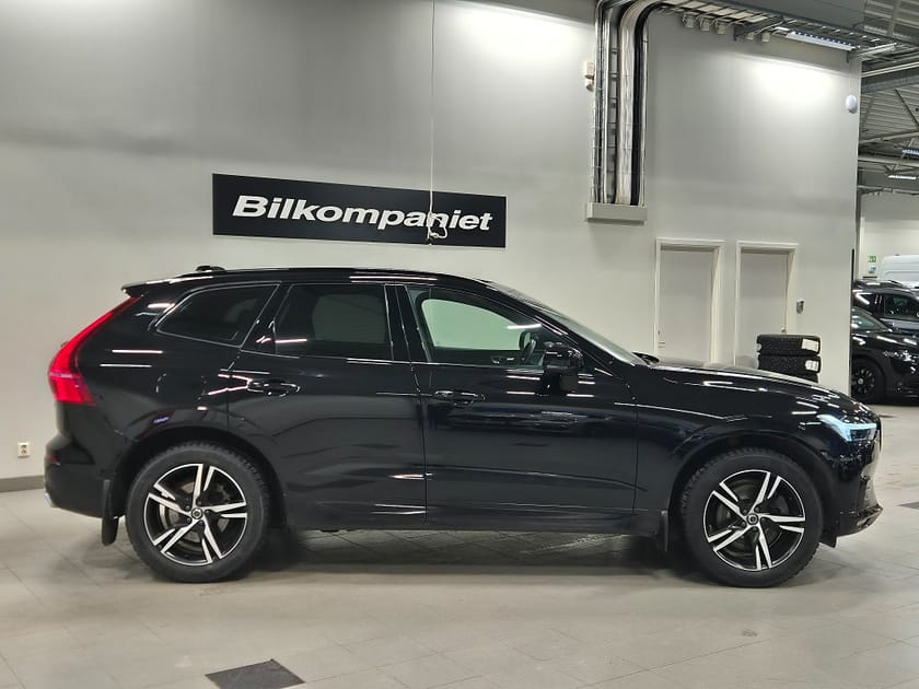 Bild 2 av Volvo XC60 B4 AWD,R-Design, Black Edit, H/K, Elstol, Drag,Värmare