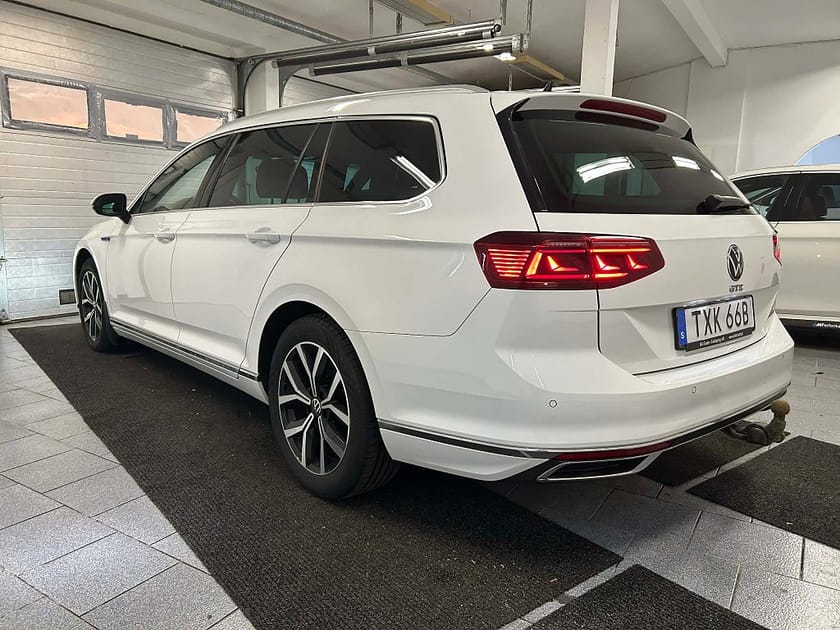 Bild 4 av Volkswagen Passat Sportscombi GTE 1.4 TSI 218 hk Cockpit Värmare Drag IQ