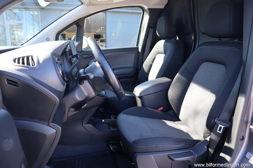 Bild 3 av Mercedes-Benz Citan 110 CDI FWD Lång 95hk Svensksåld Drag