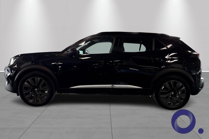 Bilde 2 av Peugeot e-2008 GT|Panorama|Oppvarmet frontrute|Skinn Alcantara