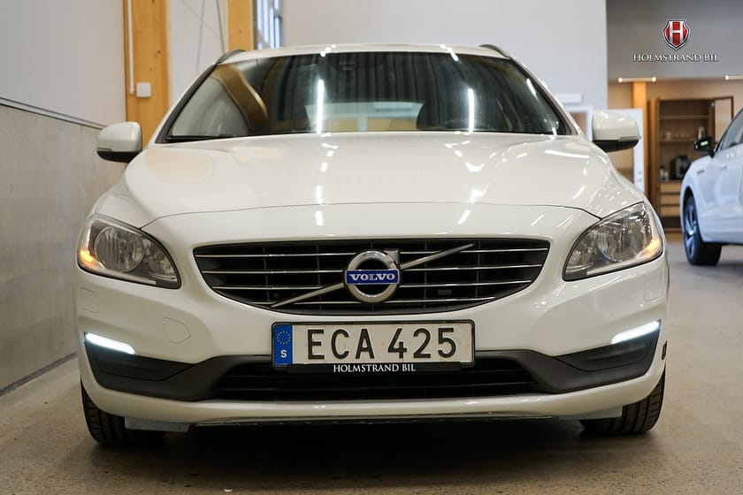 Bild 5 av Volvo V60 T4F Powershift Kinetic Värmare Kamrem bytt Fullservad
