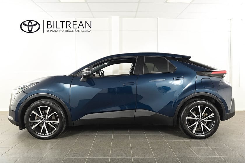 Bild 3 av Toyota C-HR PHEV Style Drag Backkamera Carplay Rattvärme Navi