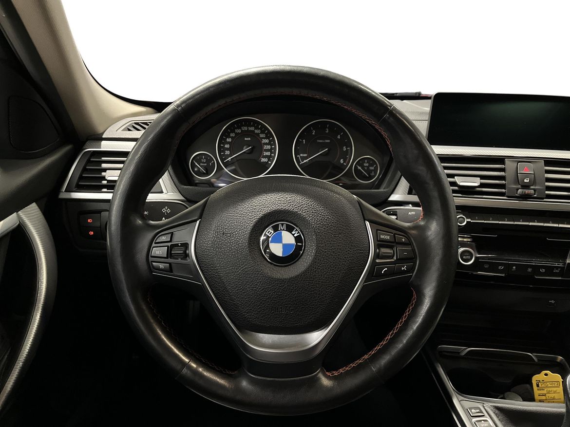 BMW 3-serie 2018 - miniatyr 11