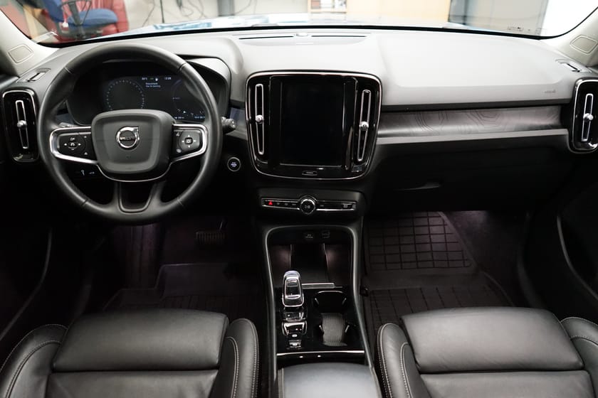 Bild 4 av Volvo XC40 Recharge T5 Plus Dark, Dragkrok, HarmanKardon PremiumSound