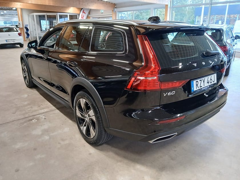 Bild 5 av Volvo V60 Cross Country B4 MILDHYBRID AWD 197HK 4x4 Advanced