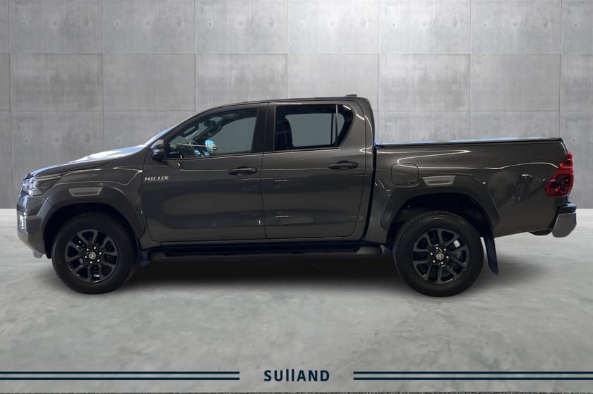 Bilde 2 av Toyota Hilux Dobbelcab Dobbelcab, 2.8l - SR+ Invisible X, Eber