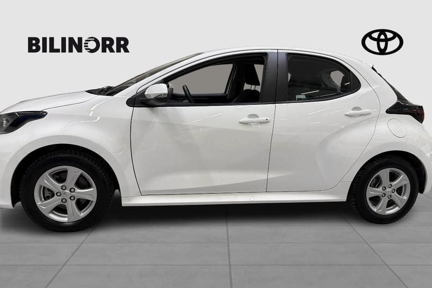 Bild 4 av Toyota Yaris Hybrid 1,5 5D ACTIVE KOMFORTPAKET, Vhjul, Mvärm