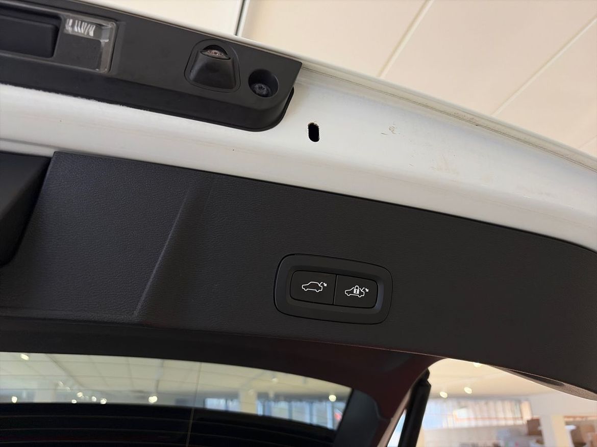 Volvo XC40 2018 - miniatyr 17