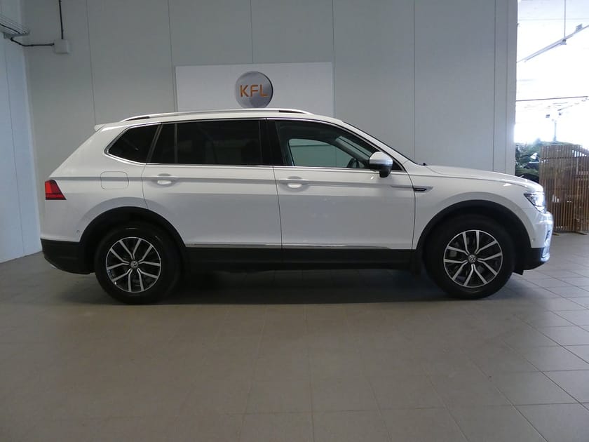 Bild 5 av Volkswagen Tiguan Allspace 7-sätes 2.0 TSI 4M Aut-Drag-7-Sits-Värmare-Kamera-SoV